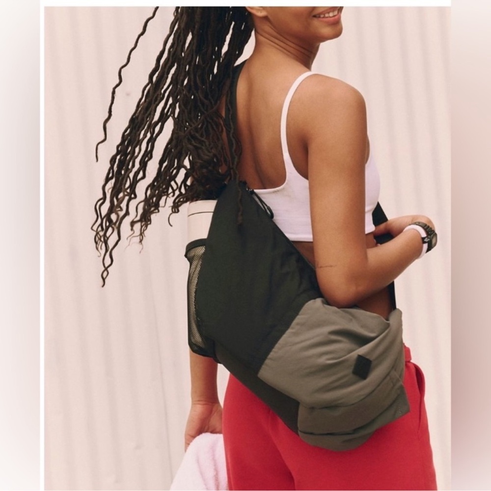 NWT Free People The Narrows Sling Bag - Picture 3 of 10
